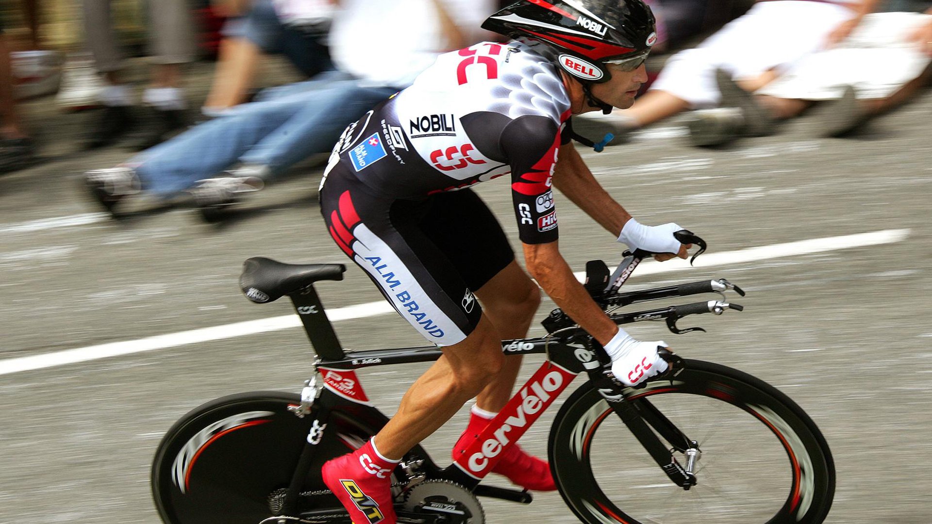 爱游戏智能体验-快船与儿童癌症基金会合作，拍摄公益短片，快船伤病情况